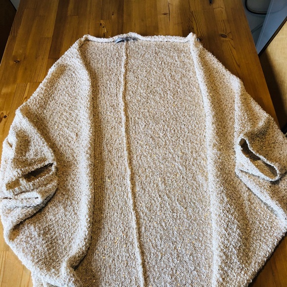 Sequence poncho - Picture 4 of 4